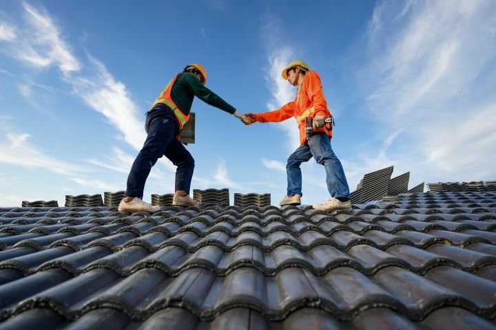 Top 10 Home Roofing Contractors Near Me